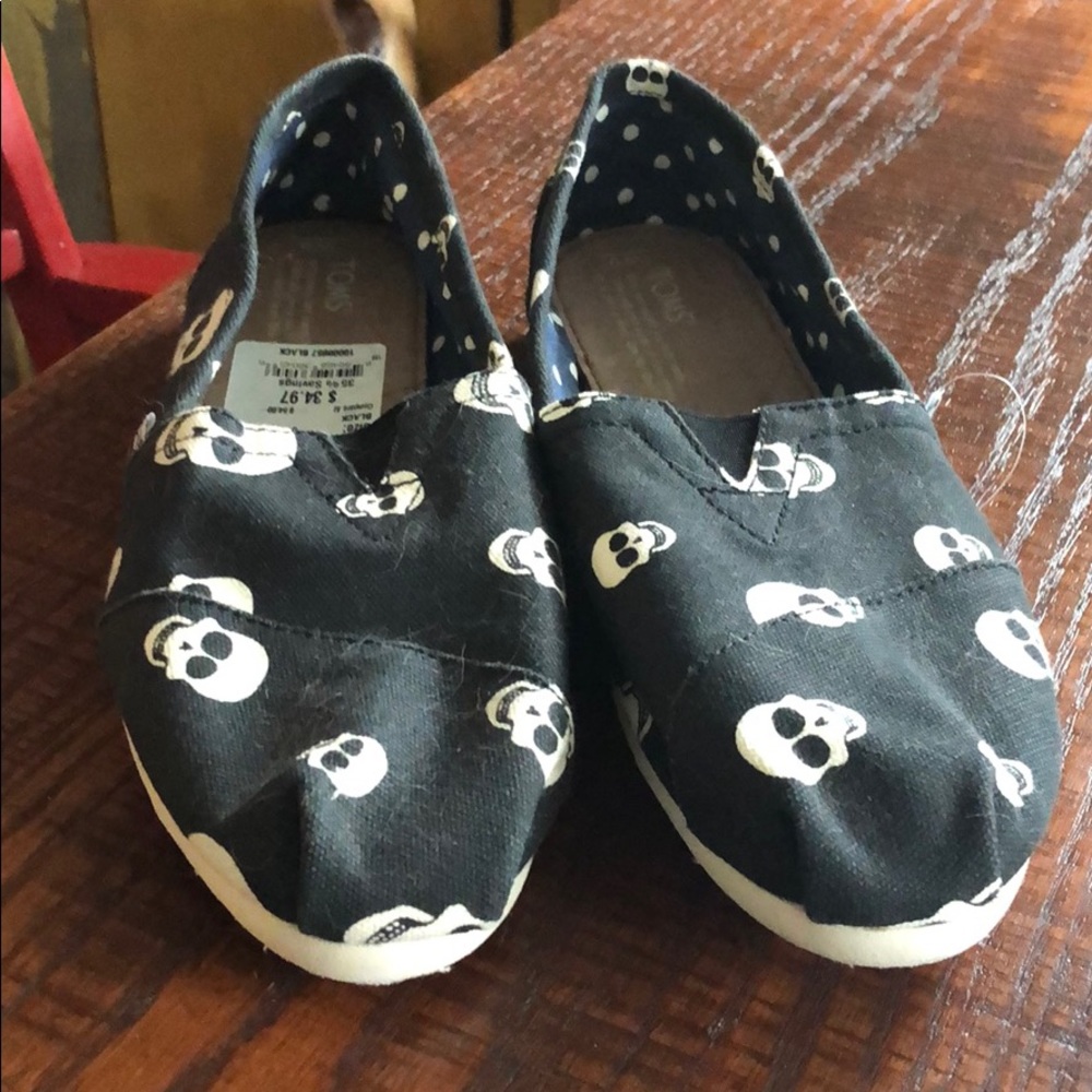 Toms skull shoes, New, Women’s 9
